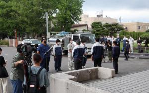写真：西市長からの激励（壮行式の様子）