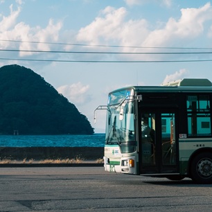 バスの画像