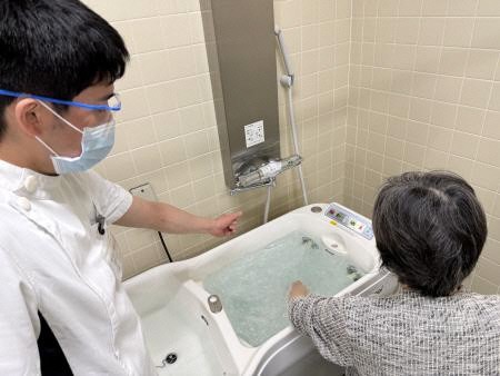 写真:関節可動域訓練1