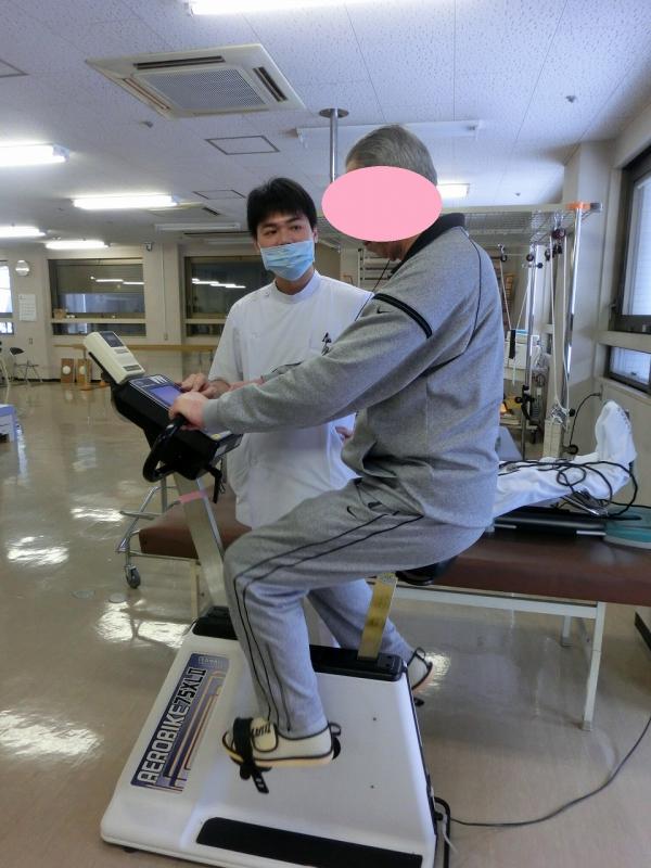 写真：筋力増強運動の様子2