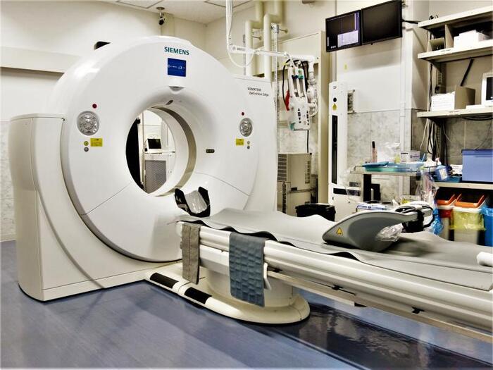 写真：（1）CT撮影（コンピュータ断層撮影）【CT単純・冠動脈CT】
