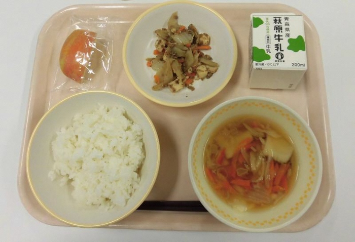 写真：小学校給食センター対象校の献立例