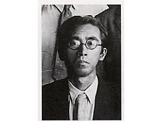 写真：今純三バストアップ
