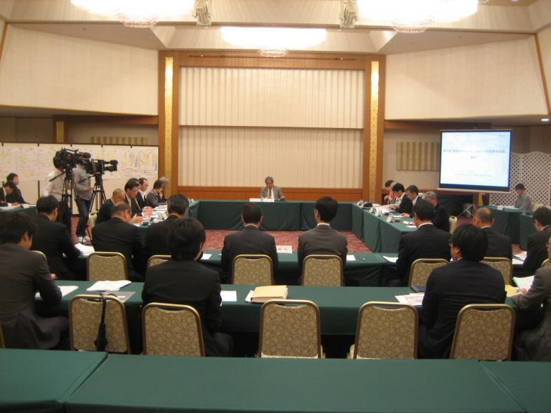 写真：第4回会議の様子