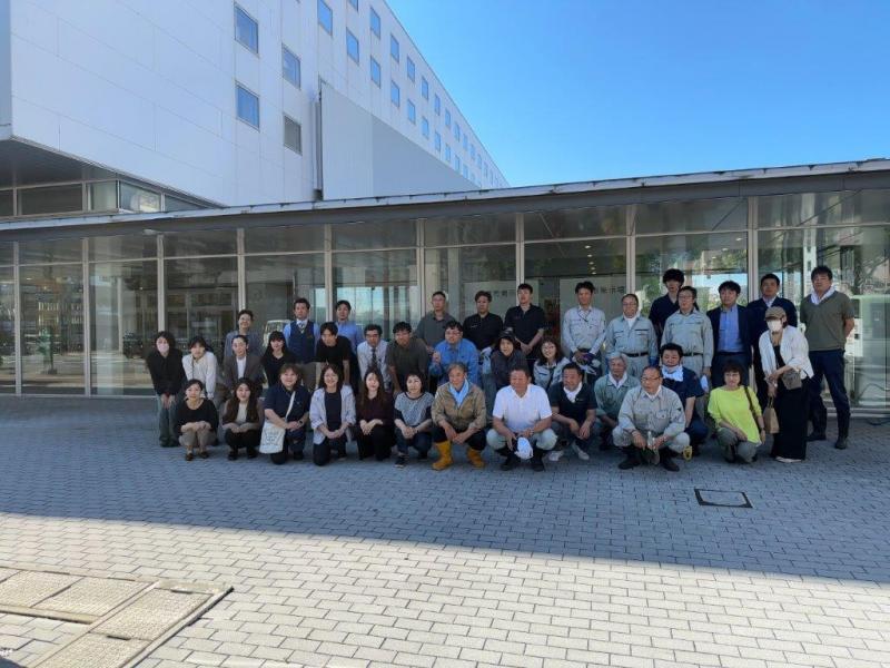 写真:青森市測量設計業協会主催植栽活動1