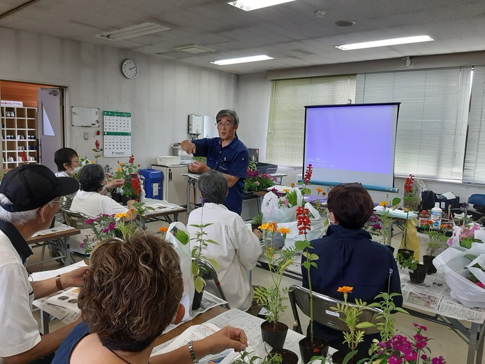 写真:花を長くきれいに楽しむための栽培管理講座