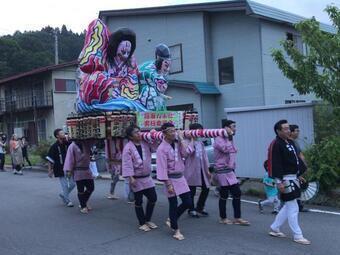 写真：高田地区の「ねぶた運行・ねぶた炎浄」