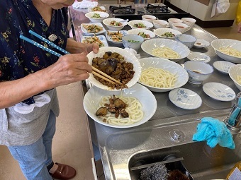 写真:担々うどん