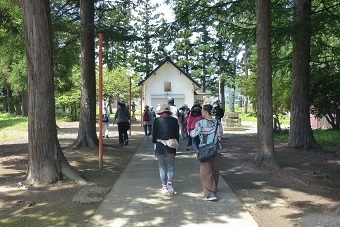 写真:荒川稲荷神社に到着
