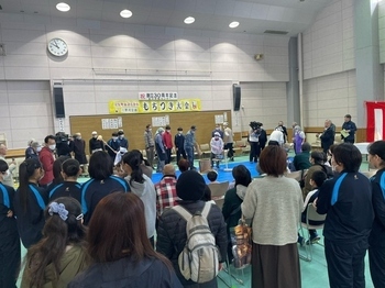 写真:三世代交流餅つき大会1