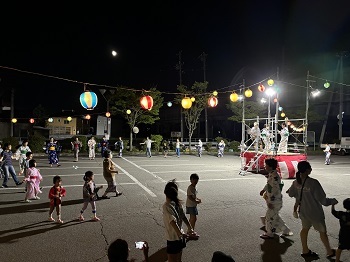 写真:たくさんの世代の人が参加しました