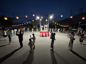 写真:来年もみんなで踊りたいですね
