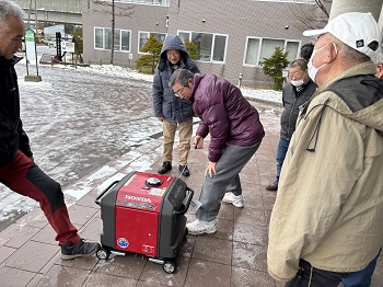 写真：非常用発電機の作動訓練の様子