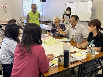 写真：話し合いの様子