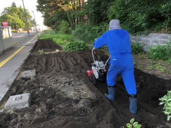070614耕運機がけ2