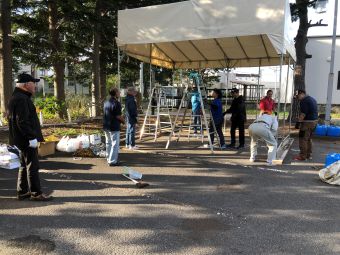 070928ねぶた小屋解体1