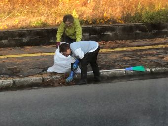 071127歩道の掃除2