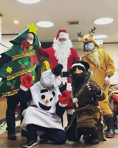写真：20221225サンタ隊1