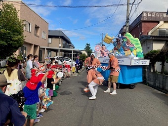 写真:園児の応援