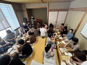 写真:食事会
