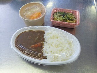 写真:できあがったカレー