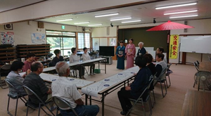 写真：野点お茶会の様子2