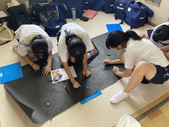 写真:シャッターアート 作業の様子
