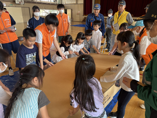 段ボールベッドの組立