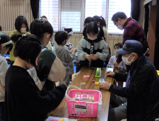 写真:三世代交流もちつき大会3