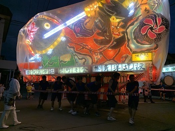 写真:港町町会ねぶた運行1