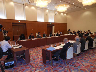 写真：会議の様子2