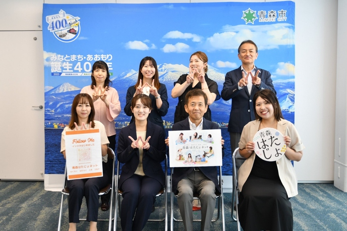 中間報告の集合写真