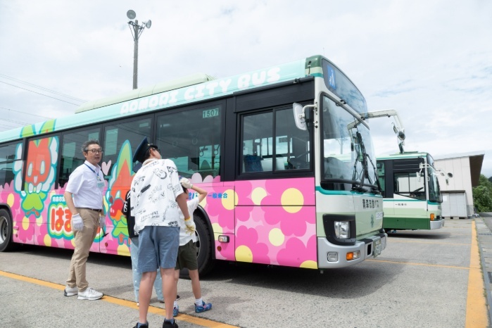 車両に傷がないか