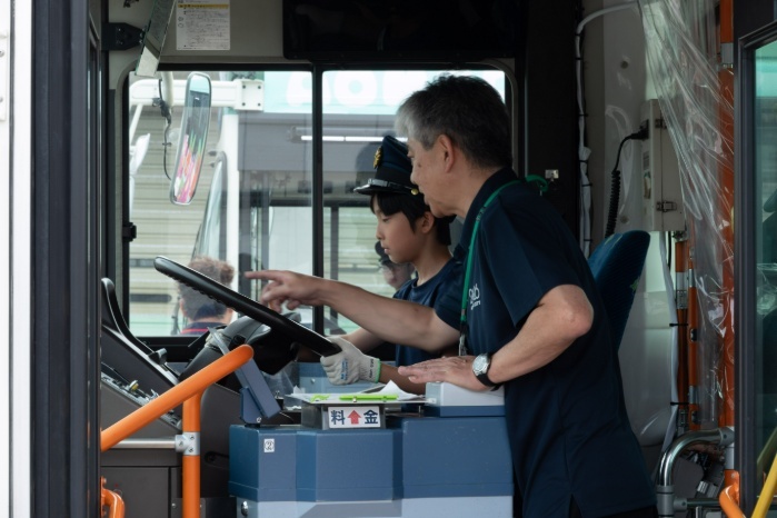 運転席のたくさんのスイッチ