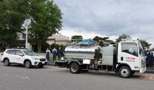 給水タンク車と応急給水支援車